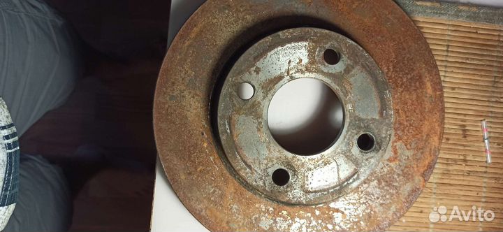 Тормозной диск форд Фьюжен б/у состояние нового