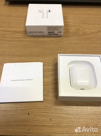 AirPods 1 поколение