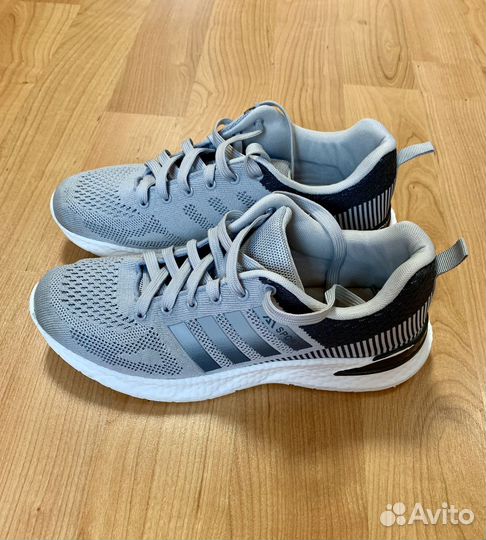 Кроссовки мужские 43