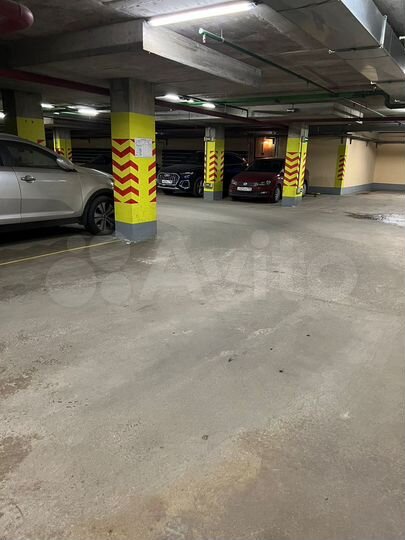 Машиноместо, 18 м²