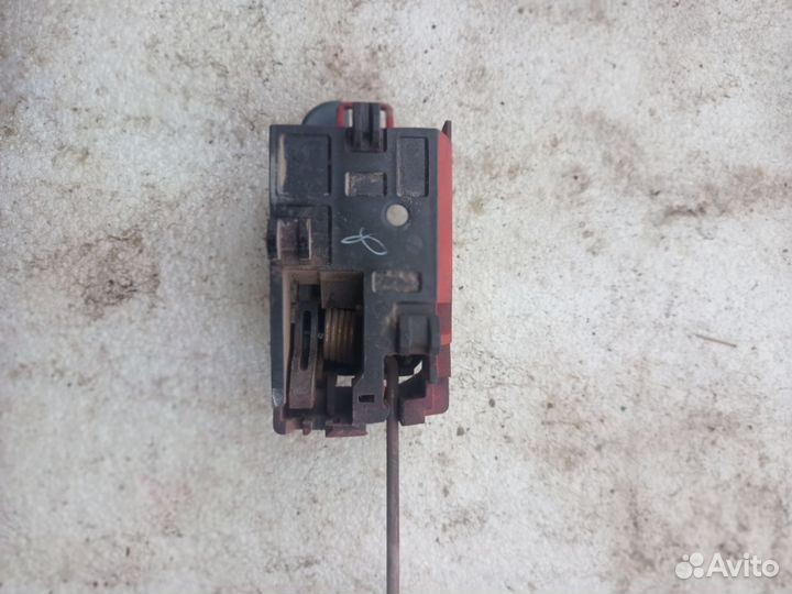 Ручка двери внутренняя левая задняя Nissan Primera