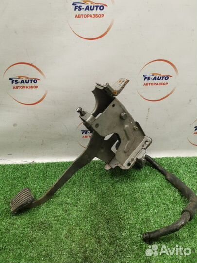 Педаль сцепления Chevrolet Rezzo хетчбек 2.0