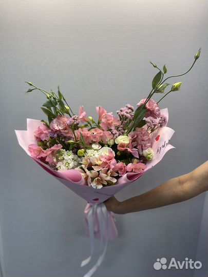 Цветы/букет Эустомы/букет альстромерии