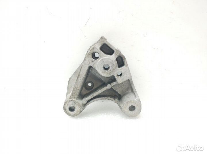 Кронштейн двигателя Peugeot 207