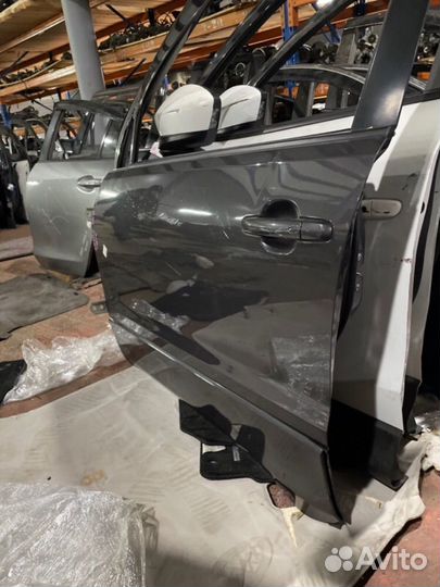 Дверь передняя левая Suzuki Grand Vitara витара