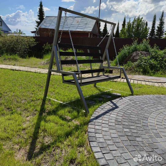 Садовые качели новые