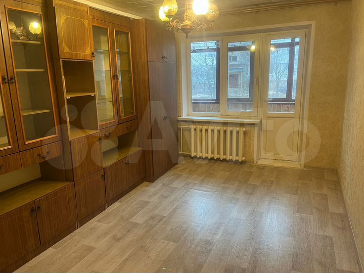 3-к. квартира, 52 м², 1/5 эт.