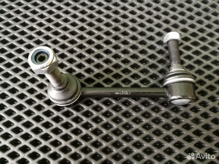 Стойка стабилизатора Jeep Grand Cherokee WK2 RH