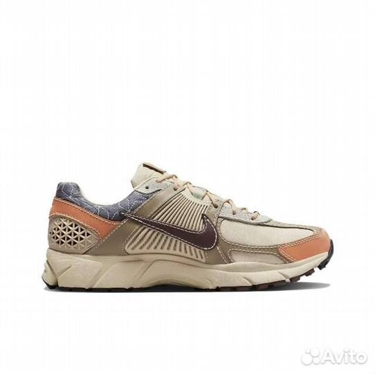 Nike Air Zoom Vomero 5