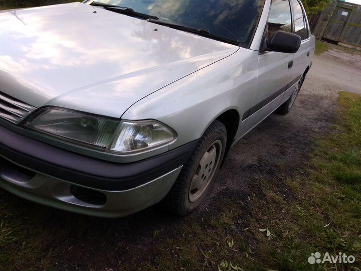 Toyota Carina 2.0 AT, 1996, 285 000 км