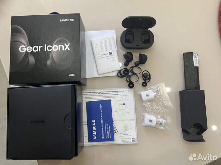 Беспроводные наушники Samsung gear iconx
