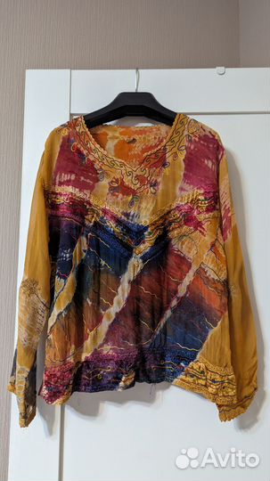 Винтажная шелковая блуза с вышивкой