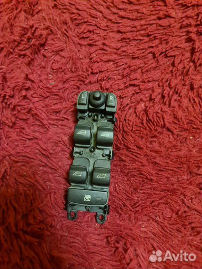 Блок кнопок стеклоподъемников LR Freelander 2