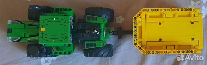 Лего техник John Deere 4WD Tractor42136