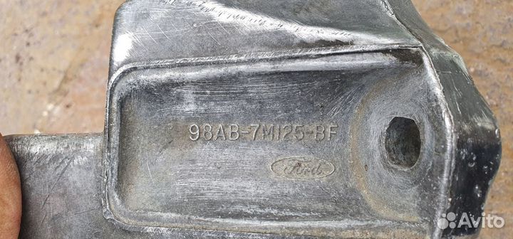 Крепление АКПП Форд Фокус 1 Ford Focus 1 тринога