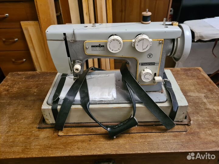Швейная машинка Подольск 142