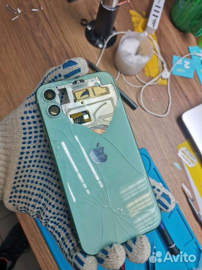 Ремонт телефонов iPhone, Xiaomi, Honor, Samsung