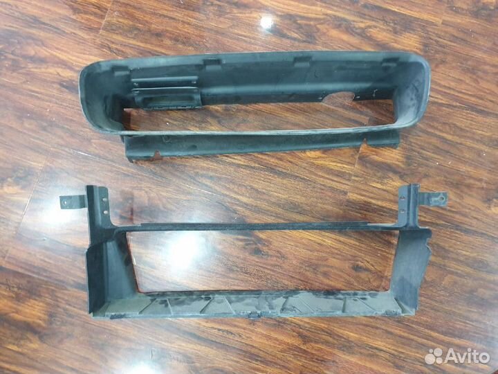 Воздухозаборник дефлектор радиатора Volvo S40 II