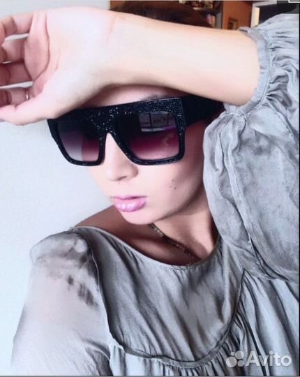 Очки солнцезащитные женские со стразами