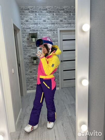 Горнолыжный комбинезон