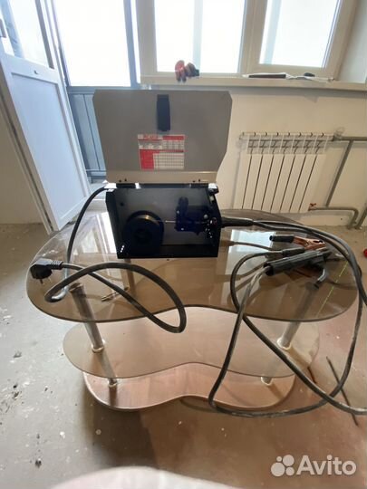 Полуавтоматический сварочный аппарат инвекторного