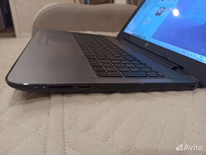 Ноутбук HP 15-ba040ur