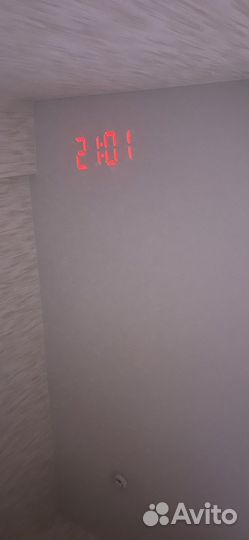 Часы настольные (с прэкцией) радио, будильник