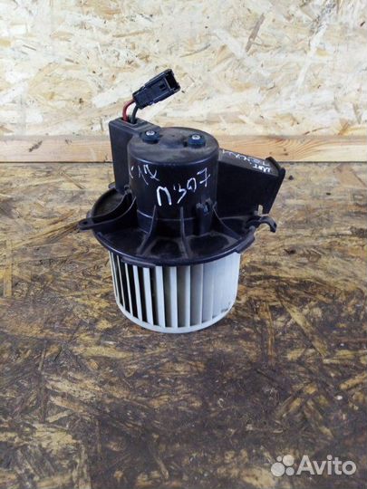 Мотор печки Peugeot 307