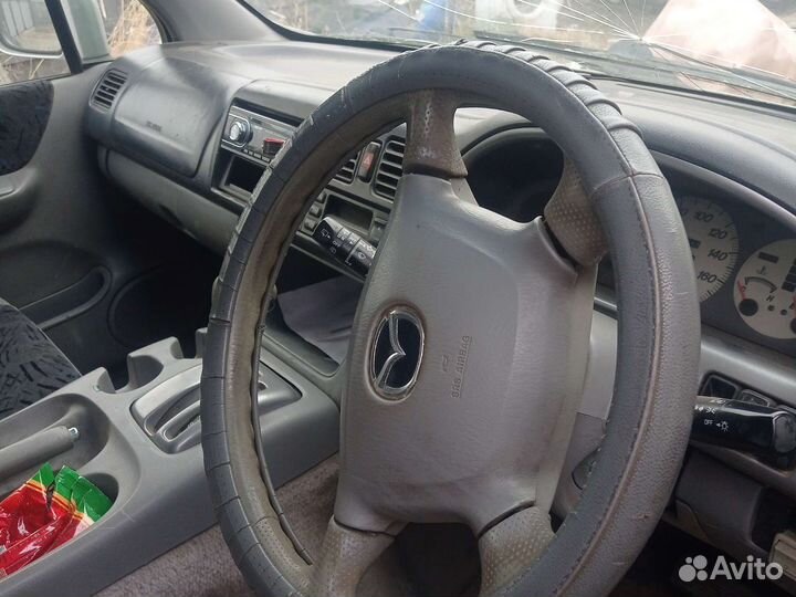 Mazda Bongo Friendee 2.5 AT, 2002, 250 000 км