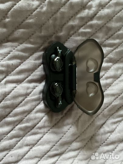 Беспроводные наушники Accesstyle Darkblack TWS