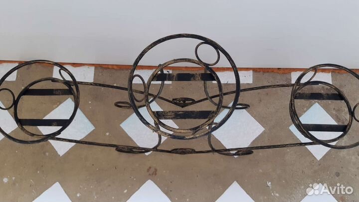 Подставка для цветов напольная металлическая