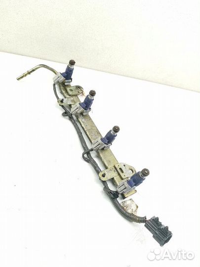 Форсунка топливная Nissan X-Trail T30 QR25DE