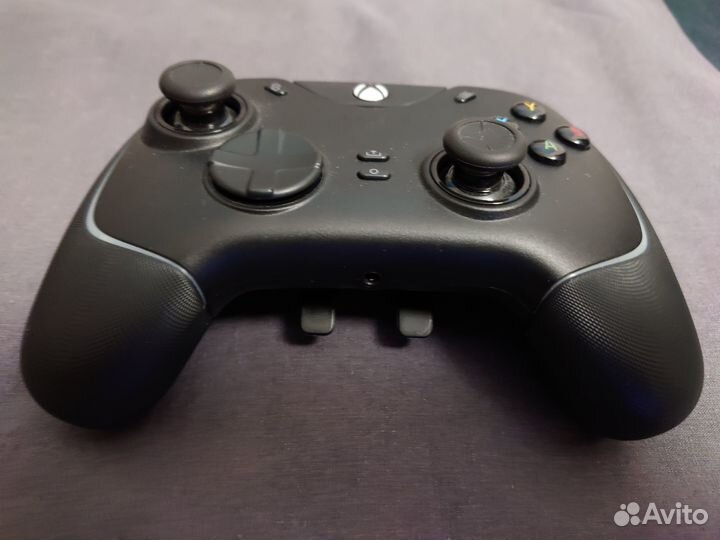 Геймпад Razer Wolverine V2 Chroma