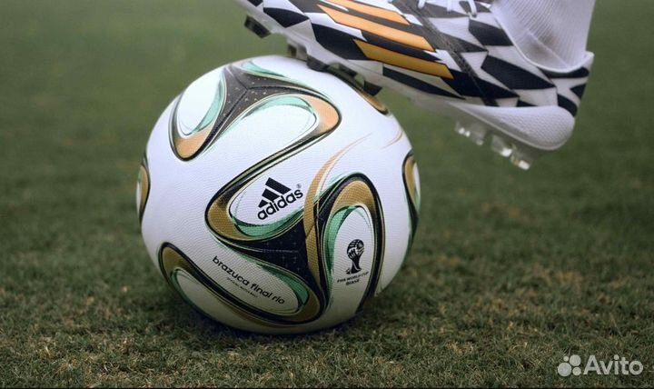 Футбольный мяч Бразука Brazuca Final Rio 2014