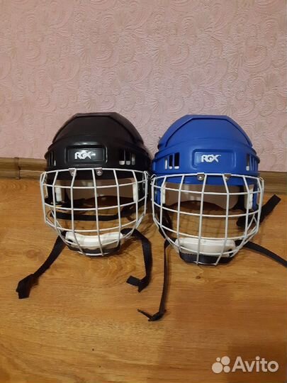 Хоккейный шлем