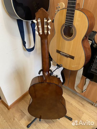 Классическая гитара yamaha c40