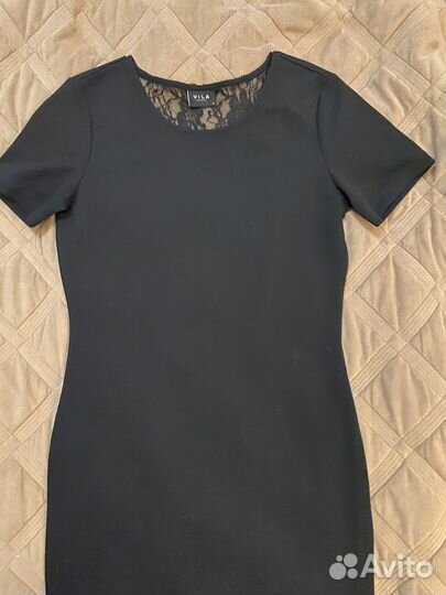 Платье с кружевной спиной