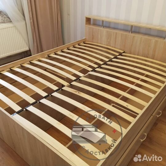 Кровать