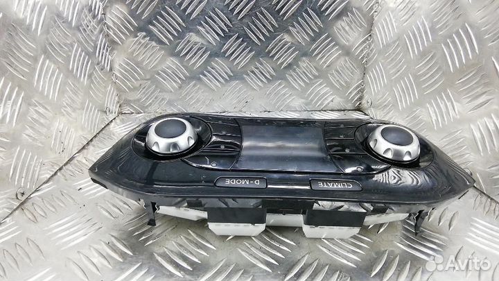 Блок управления климатической установкой Nissan Ju