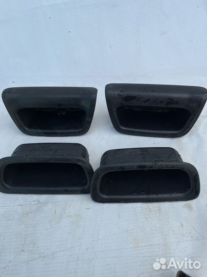 Внутрение кормашки дверей лансер 9