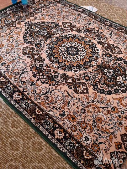 Ковер новый 2.92 на 2.50 м