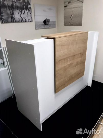 Стойка ресепшн