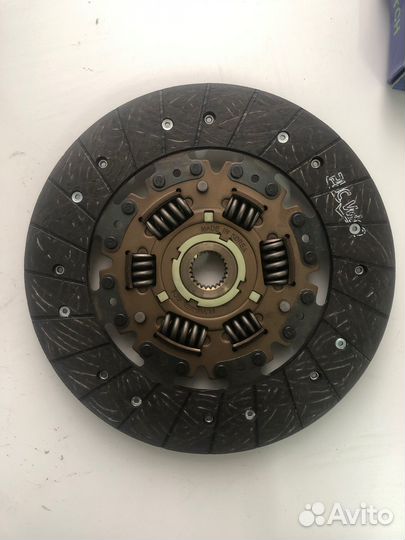 Диск сцепления Nissan Cefiro 1