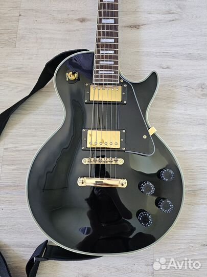 Электрогитара Gibson Les Paul Custom (реплика)