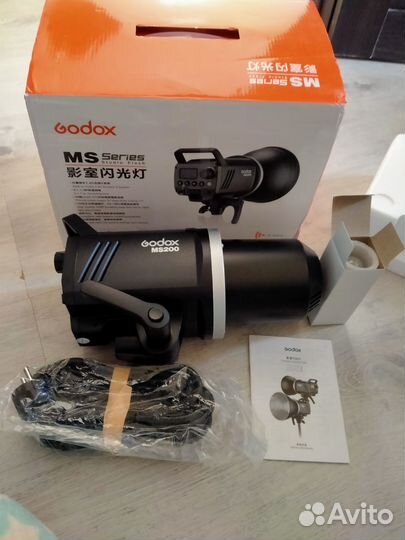 Вспышка студийная Godox MS200 Новая