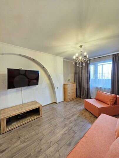 2-к. квартира, 55 м², 8/10 эт.