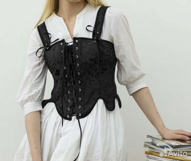 Корсет черный на лентах