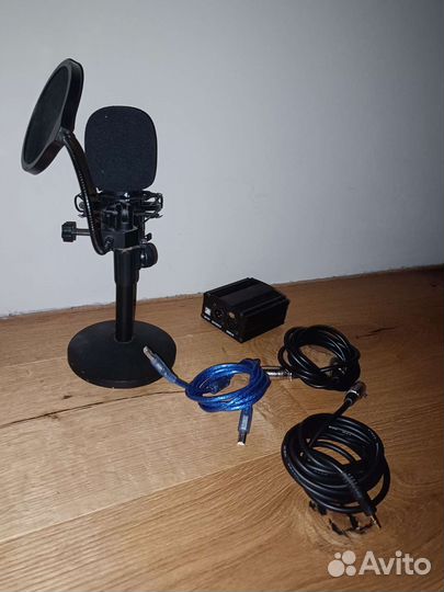 Микрофон Maono с питанием