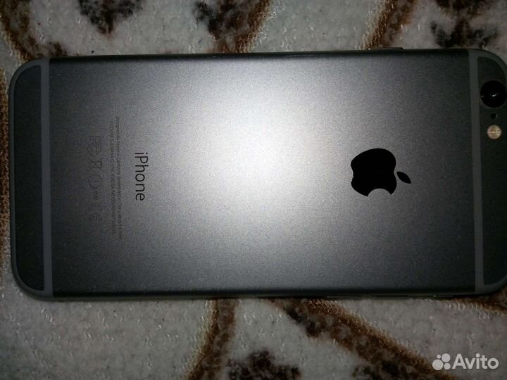 Телефон iPhone 6
