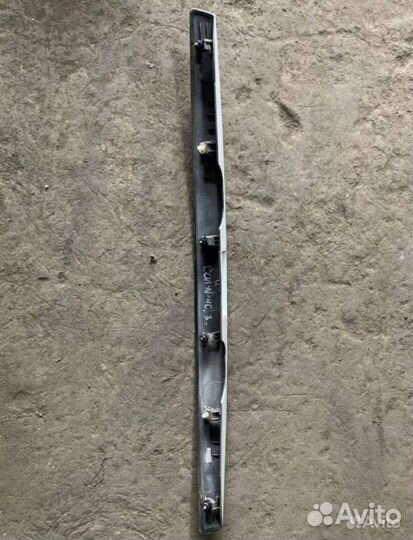 Молдинг (сабля) крышки багажника Hyundai Solaris